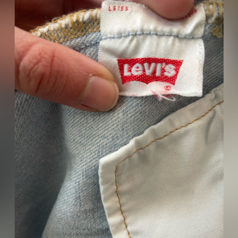 Levi's Woman’s light-wash Blue 501 Skinny Jeans Button-Fly distressed size 29 - Picture 14 of 14